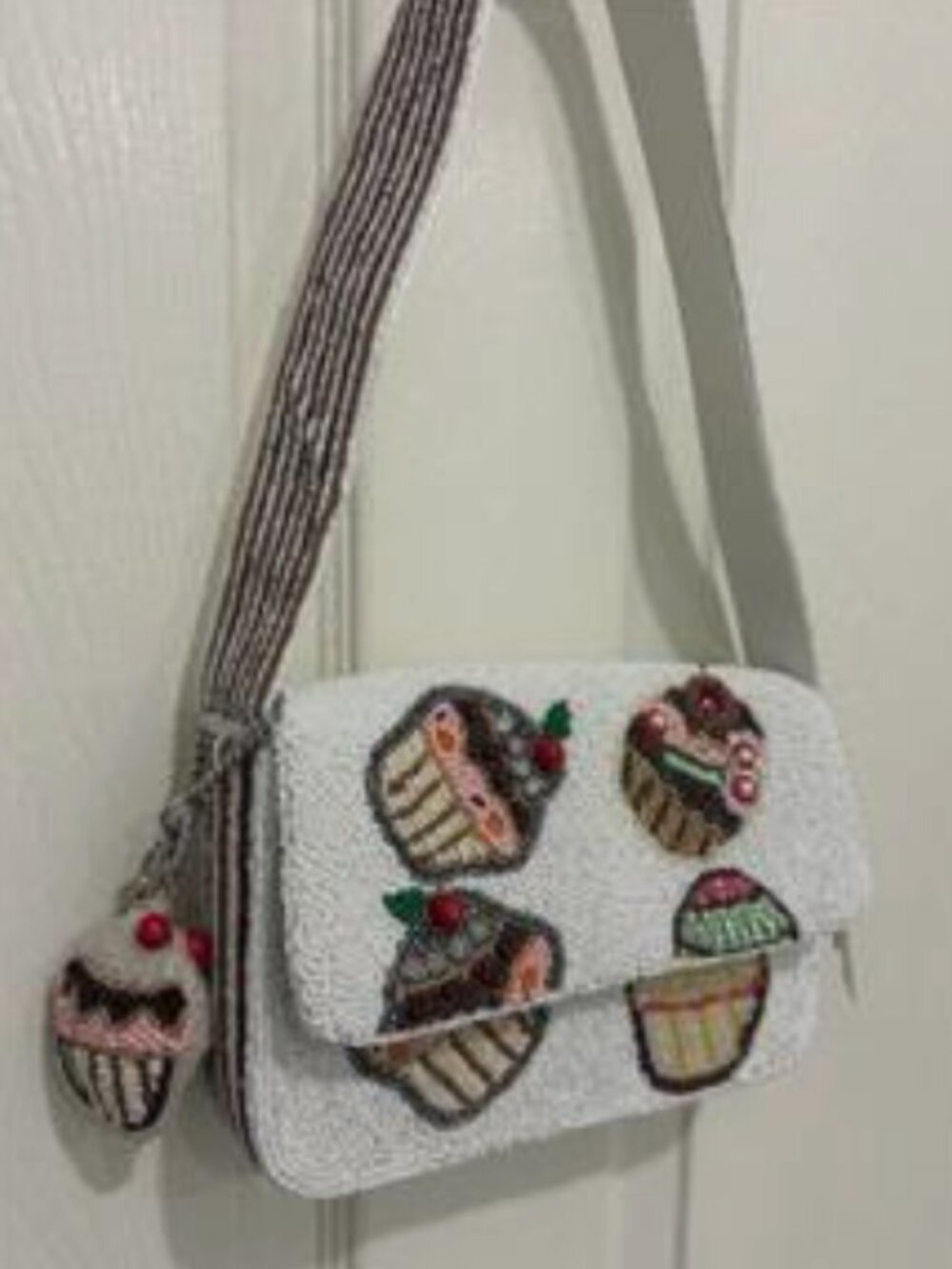 Cupcakes Beaded Sequin Bag Handcrafted in India w Cupcake Charm NWT - Picture 3 of 5
